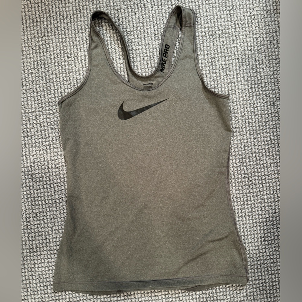 🩶NIKE DRI-FIT TANK TOP🩶